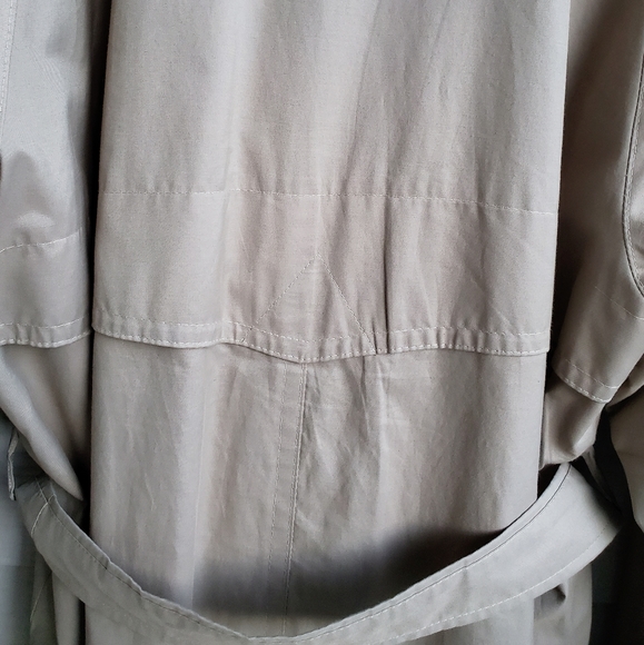 Vintage Finnish-made Late Soviet Era "Classic Man" Beige Khaki Trench Coat - Picture 14 of 15